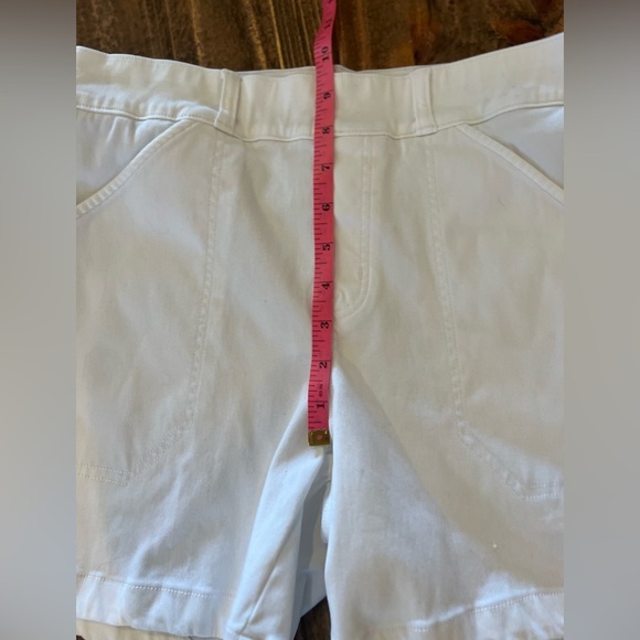 Spanx Women’s On The Go 6” Shorts Classic White Size M 4Pockets Stretch Cotton - Picture 9 of 11